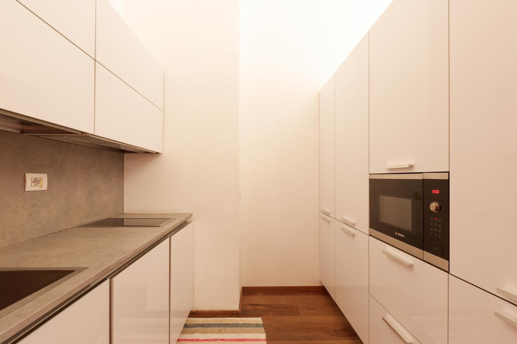 Modern 280m From Arco Della Pace! Appartement *