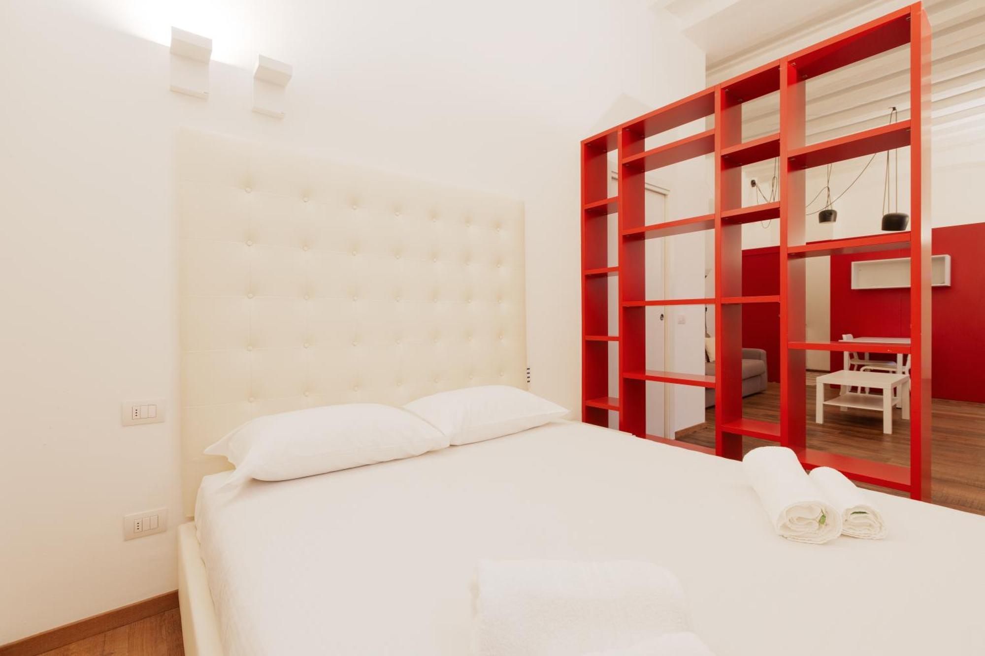 Modern 280m From Arco Della Pace! Appartement