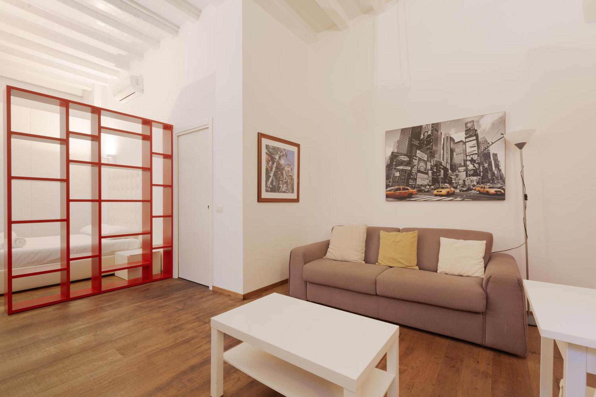 Modern 280m From Arco Della Pace! * Milaan